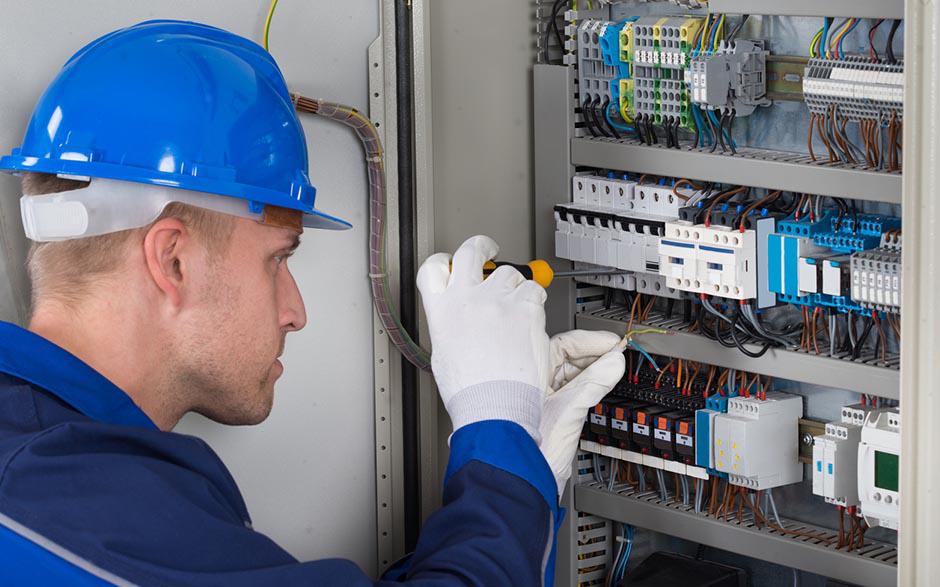 électricien courant faible Paris 17